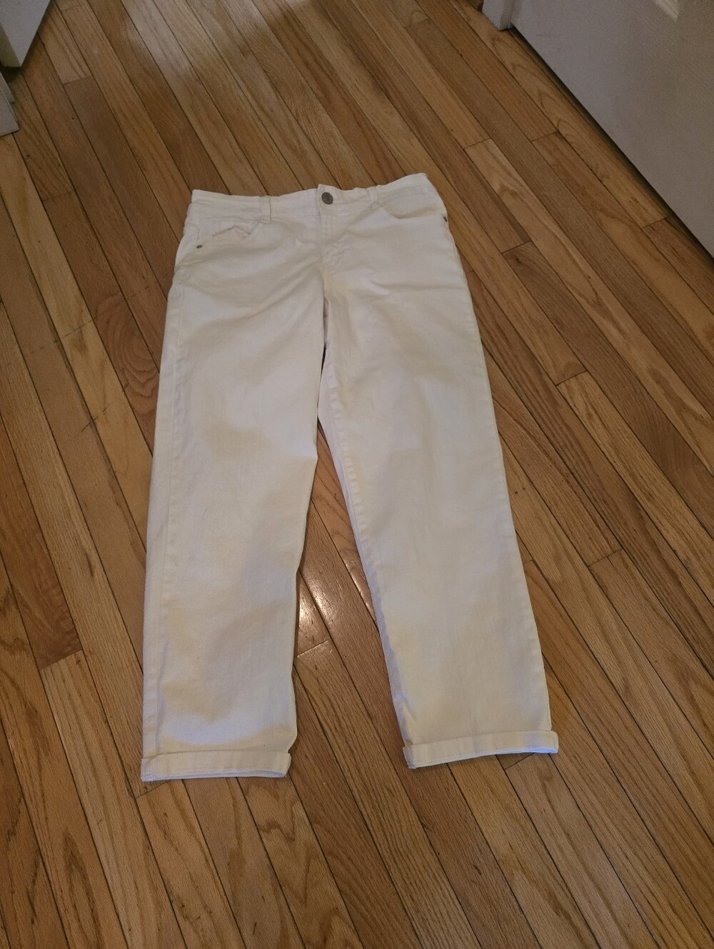 STYLE & CO CROP CUFFED WHITE DENIMS